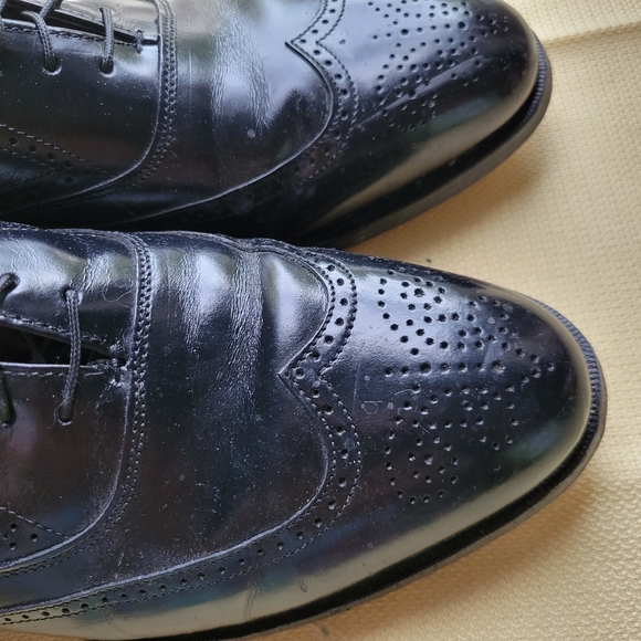Bostonian Yale classic black wingtip Oxfords 10 1/2 D - Picture 3 of 9